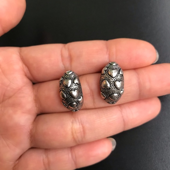 Earring - Picture 2 of 4